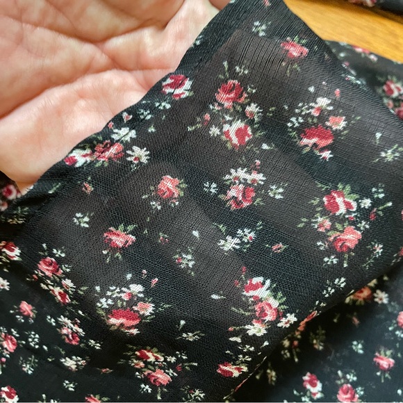 Wild Fable Whimsigoth Sheer Crop Top Long Sleeve Floral Button Down Size XXL - Picture 11 of 11